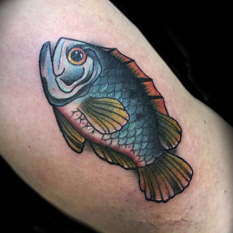 Tatuaje neotradicional pez