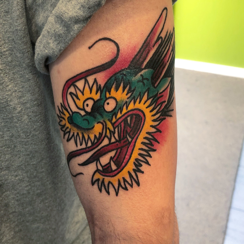 Tatuaje tradicional dragon